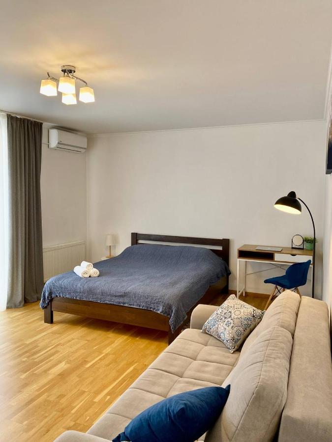 Cozy Apartment Next To The Park Τερνόπιλ Εξωτερικό φωτογραφία